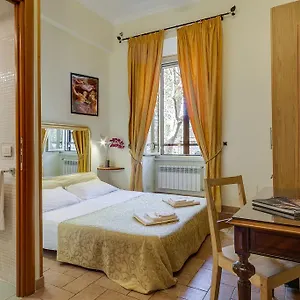 At St. Peter's Appartement